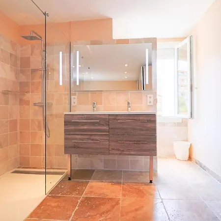 Sous Bois Charming With Outdoor Area & Jacuzzi At 200m From Beaches Of Juan