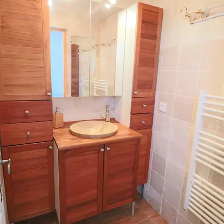ホテル Sous Bois Charming With Outdoor Area & Jacuzzi At 200m From Beaches Of Juan