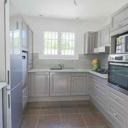 Sous Bois Charming With Outdoor Area & Jacuzzi At 200m From Beaches Of Juan Ξενοδοχείο