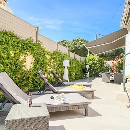 Sous Bois Charming With Outdoor Area & Jacuzzi At 200m From Beaches Of Juan 4*