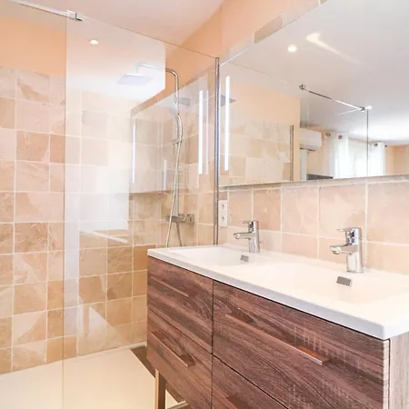 Sous Bois Charming With Outdoor Area & Jacuzzi At 200m From Beaches Of Juan فندق أنتيب